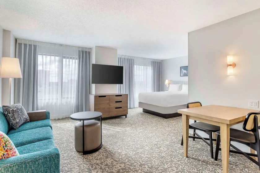 Sonesta ES Suites San Antonio Downtown Alamo Plaza - Image 1
