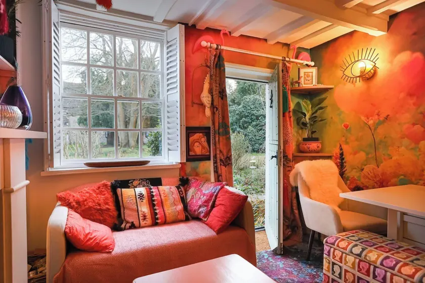 Artists Hideaway - Image 1