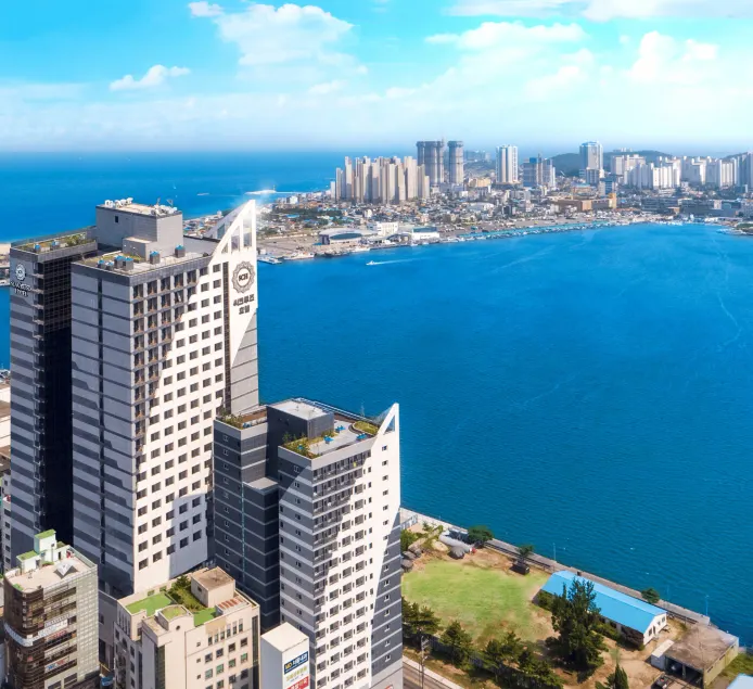 Sea Cruise Hotel - Image 1