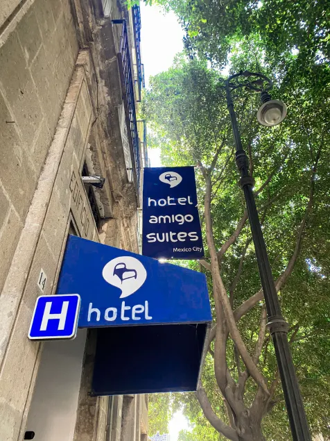 Hotel Amigo Suites - Image 1