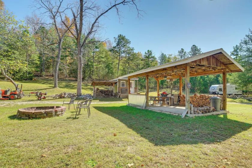 Hunters/floaters Welcome! Creekside Missouri Cabin - Image 1