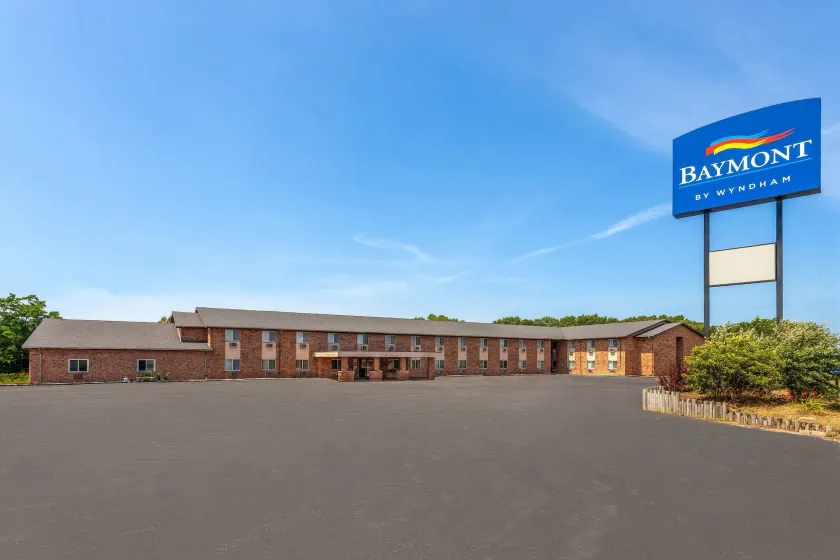 Baymont by Wyndham Manistee - Image 1