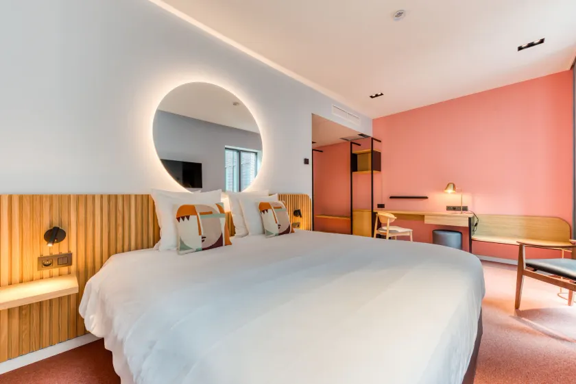 Mah Hotel - Image 1