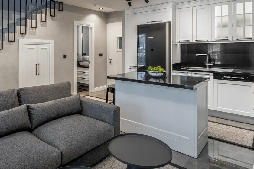 Ena Boutique Hotel & Residences - Image 1