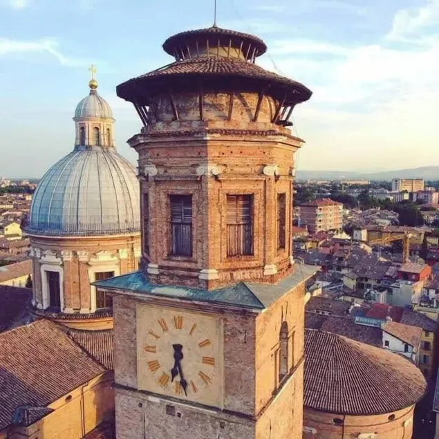 Student's Hostel Della Ghiara - Image 1