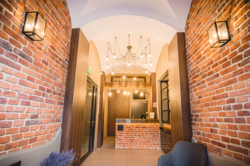 Hotel Lavender - Image 1