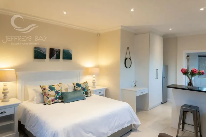 Jeffreys Bay Luxury Apartments - Image 1