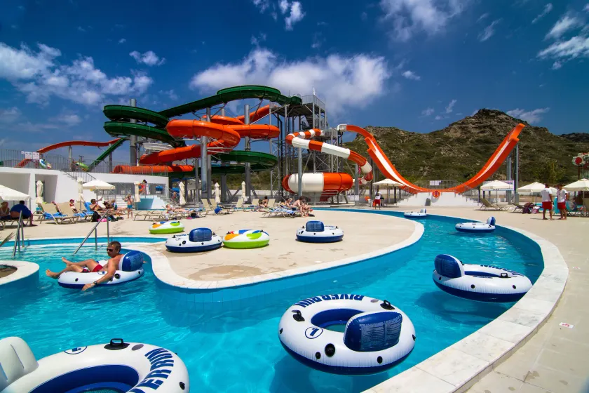 Sun Palace Hotel - Image 1