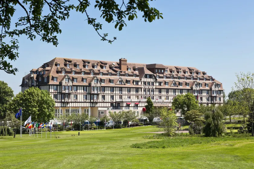 Hôtel du Golf Barrière - Image 1