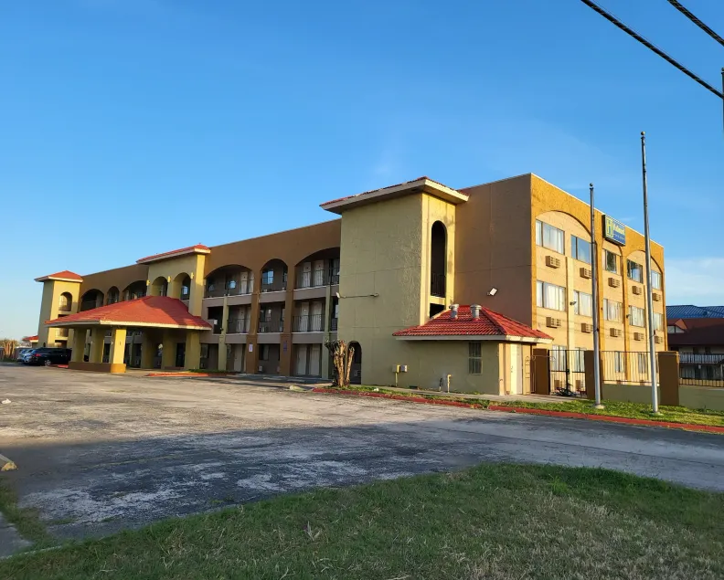 Hallmark Inn & Suites Newly Renovated Rooms San Antonio Northeast - Image 1