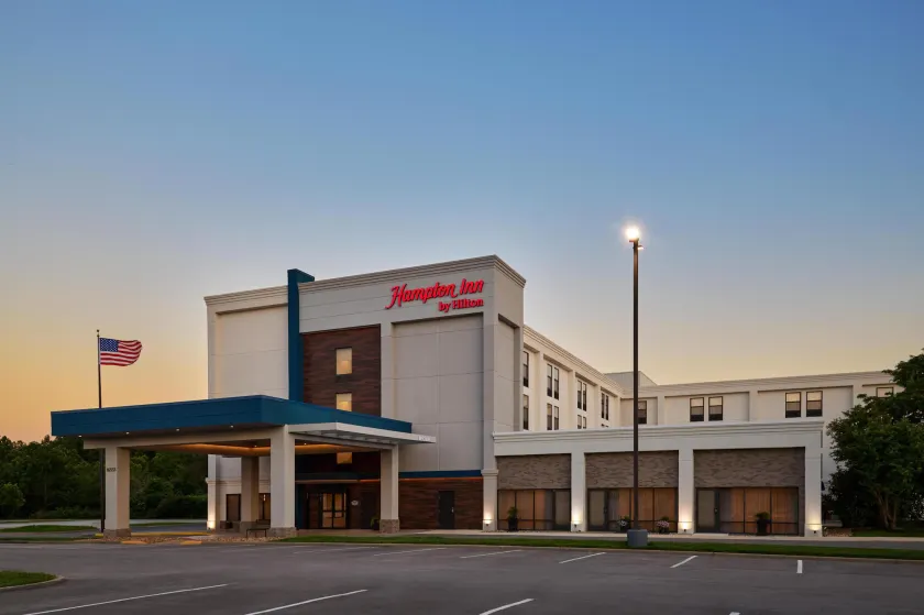 Hampton Inn Kansas City/Shawnee Mission - Image 1