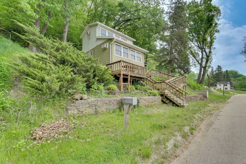 Walk to Wyalusing Beach: Cabin w/ River View! - Image 1