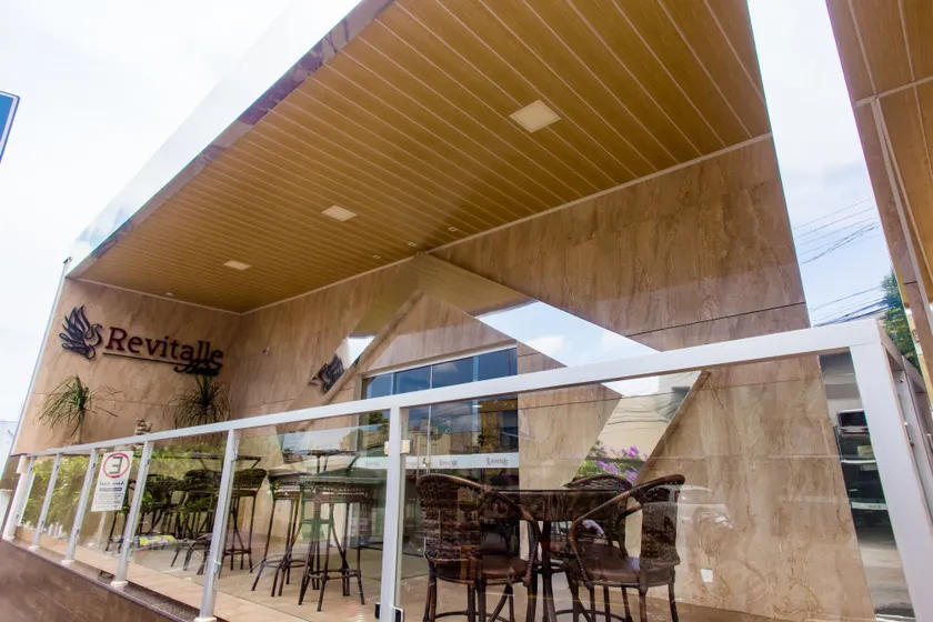 Revitalle Hotel - Image 1