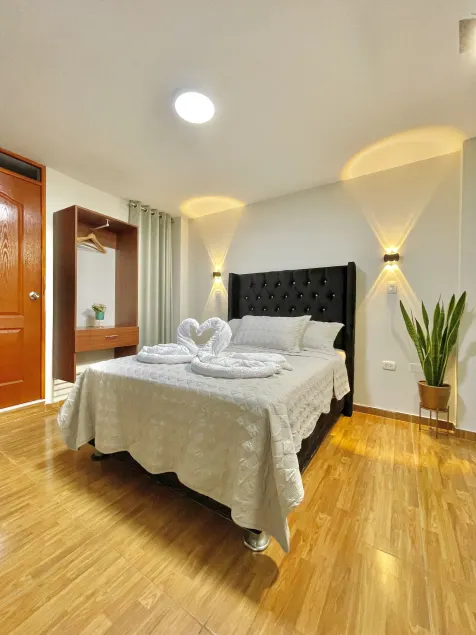 Jultom Inn Hotel & Suites - Image 1
