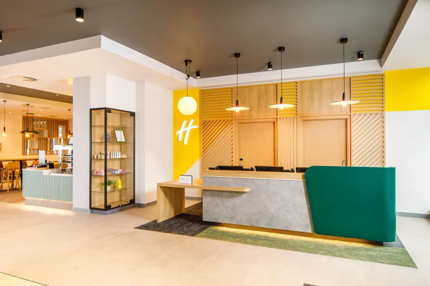 Holiday Inn Manchester Airport T2 by IHG - Reception