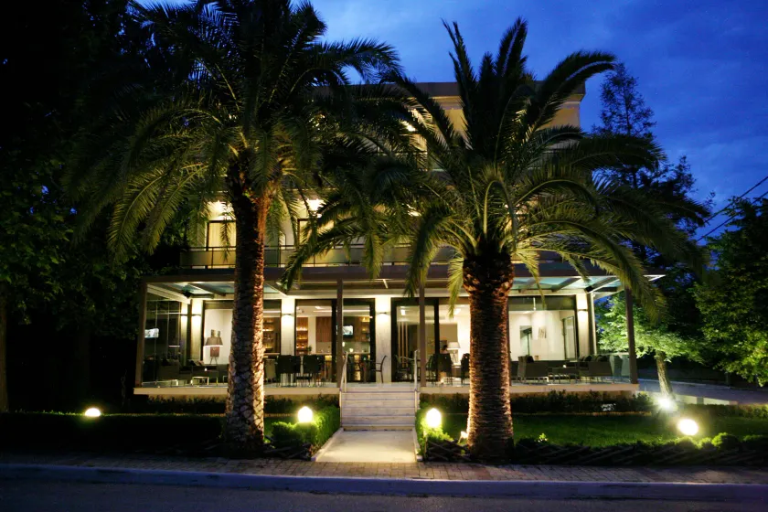 Alexakis Hotel & Spa - Image 1