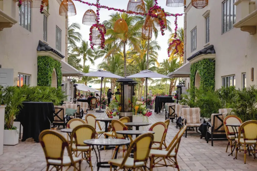 Hotel Ocean - Image 1