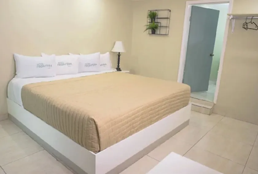 Hotel Frontera Baja - Image 1