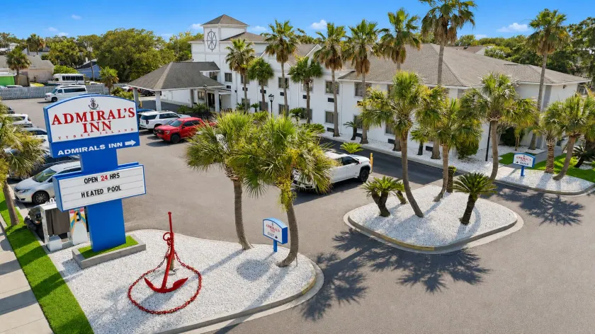 Admiral's Inn on Tybee Island - Image 1