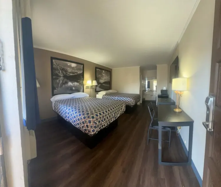 Loyalty Inn Rockingham - Image 1