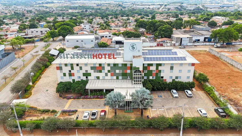  Strassen Hotel - Image 1