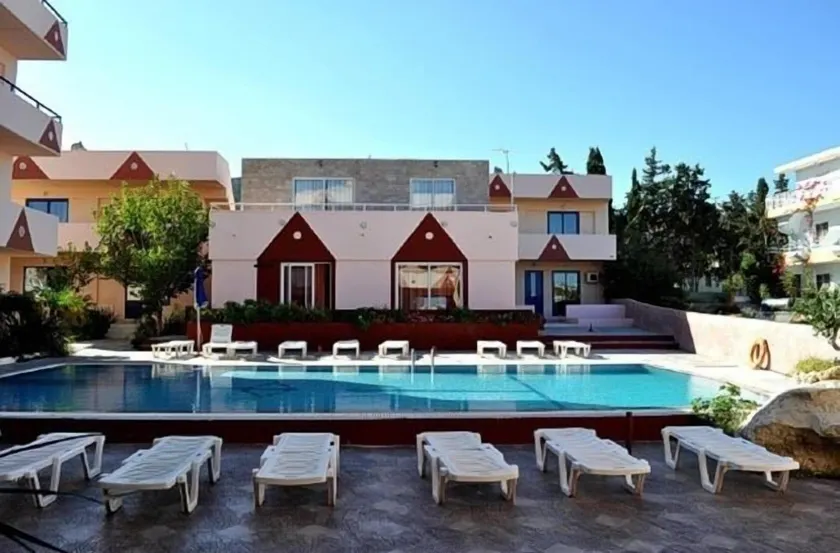 Saint Konstantin Beach Apartments - Image 1