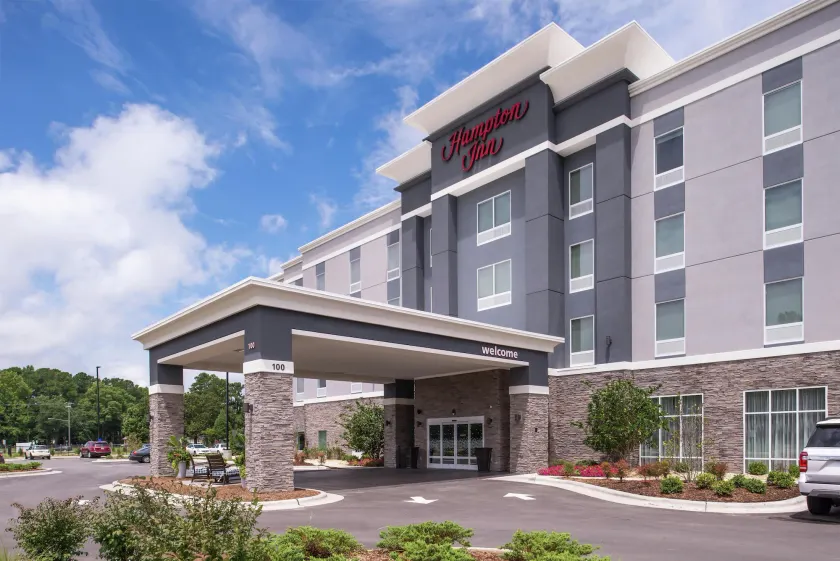 Hampton Inn Benson - Image 1