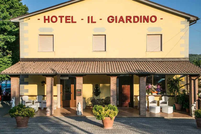 Hotel Ristorante Il Giardino - Image 1