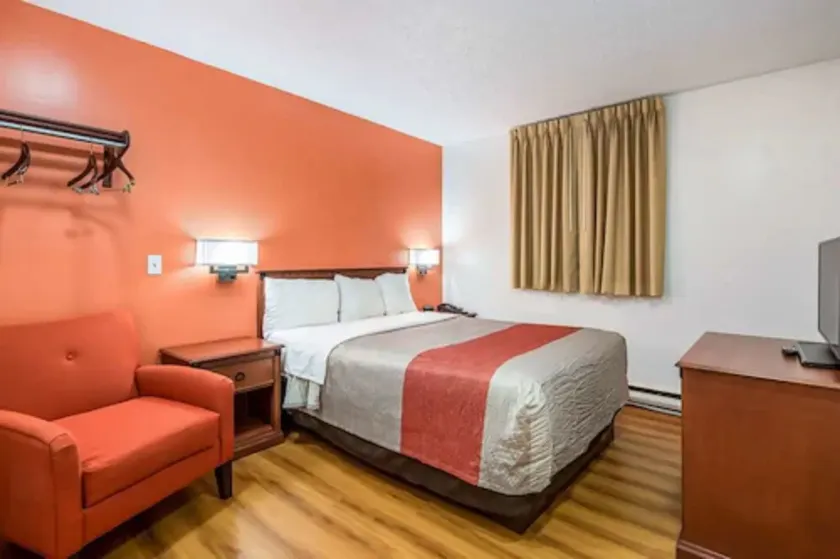 Northway Inn Queensbury - Lake George - Image 1