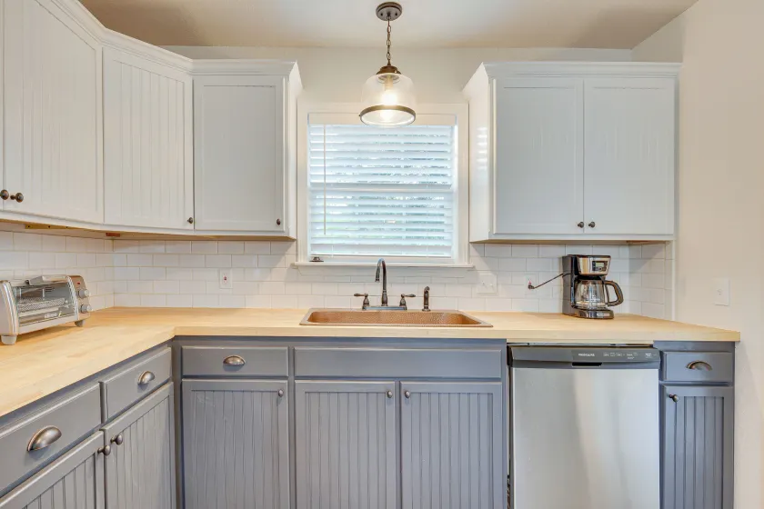 Updated Home w/ Yard ~ 14 Mi to Quartz Mountain! - Interiør