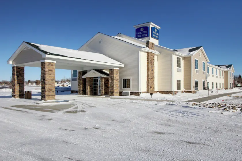Cobblestone Inn & Suites - Harvey - Image 1