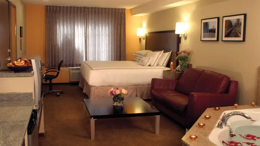 Best Western Snowcap Lodge - Image 1