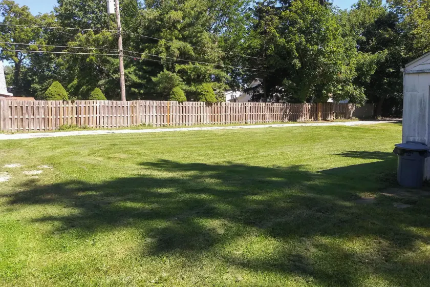 Eastlake Home w/ Patio < 1 Mi to Lake Erie! - Intérieur