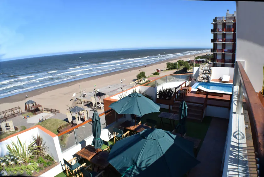 Apartamentos JR - Image 1