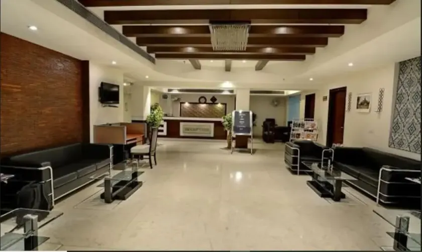 Hotel Impress By RMR Hotels - Lobby