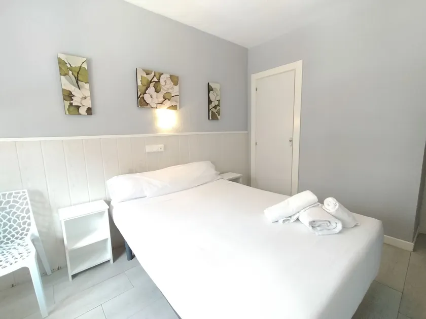 Hostal Albero by gaiarooms - Image 1