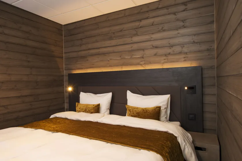 Svalbard Hotell | Lodge - Image 1