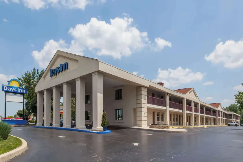 Days Inn by Wyndham Wilmington Brandywine - Image 1
