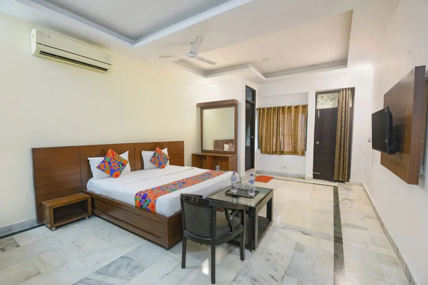 FabHotel Surajkund Residency - Image 1