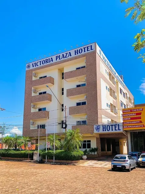 Victoria Plaza Hotel - Image 1