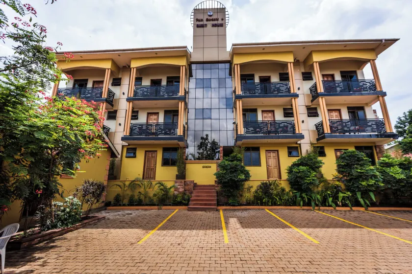 Palm Gardens Guesthouse - Image 1