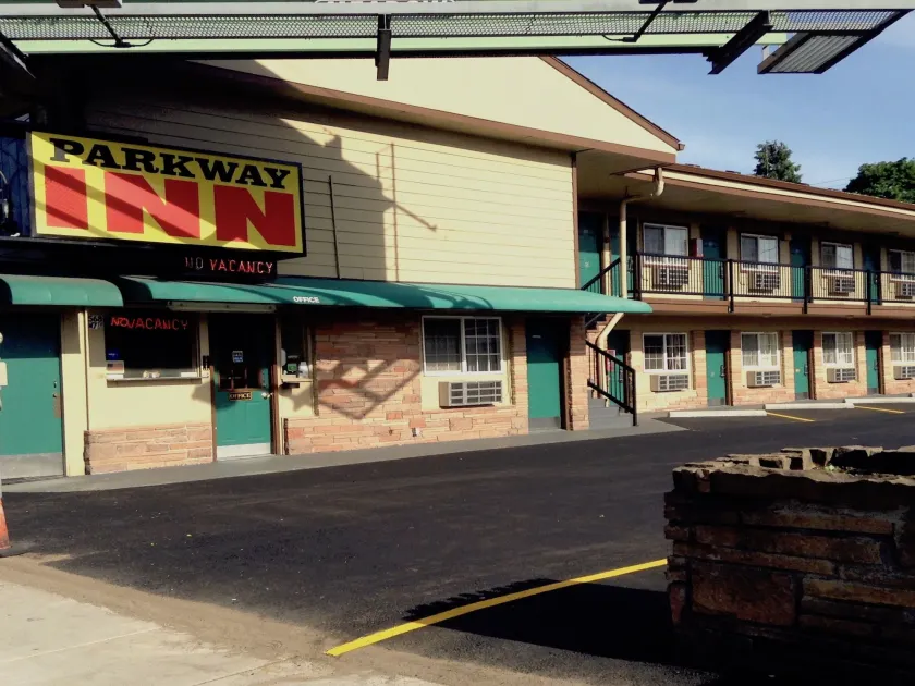 Parkway Inn Eugene - Image 1