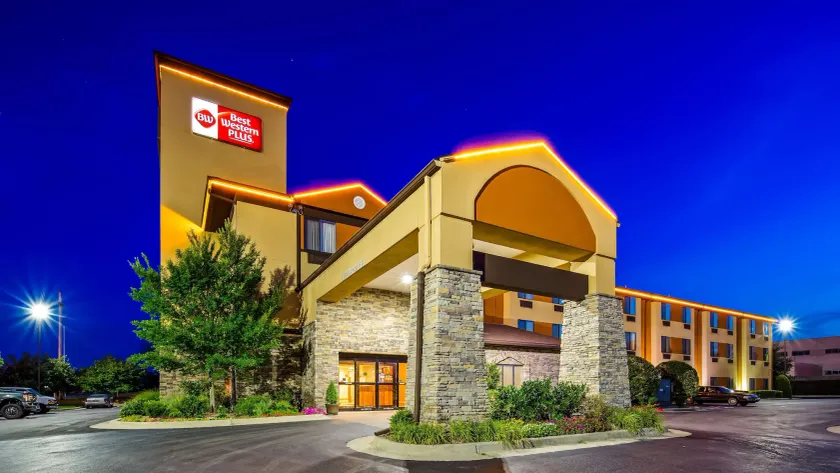 Best Western Plus Tulsa Woodland Hills Hotel and Suites - Image 1