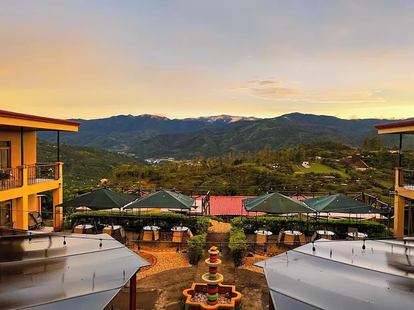 Paraíso Orocay Lodge - Image 1