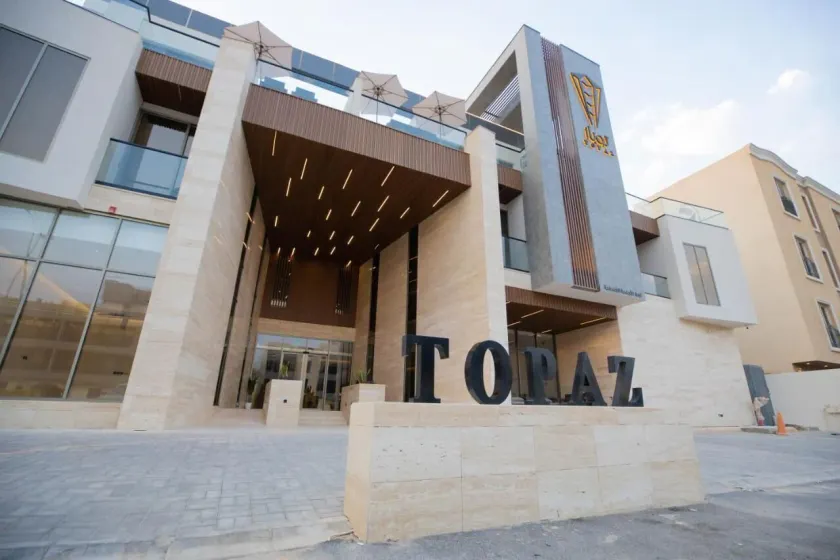 Topaz Al Malqa Hotel - Image 1