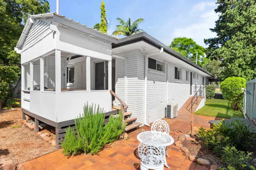 Maple Cottage - Perfect Eastside Location - Image 1