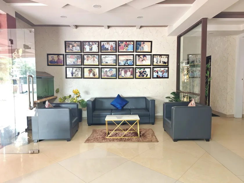 Hotel Amruta Executive - Vestíbulo