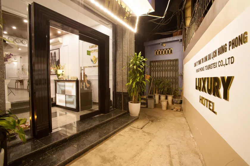 Hanoi Luxury Hotel - Image 1