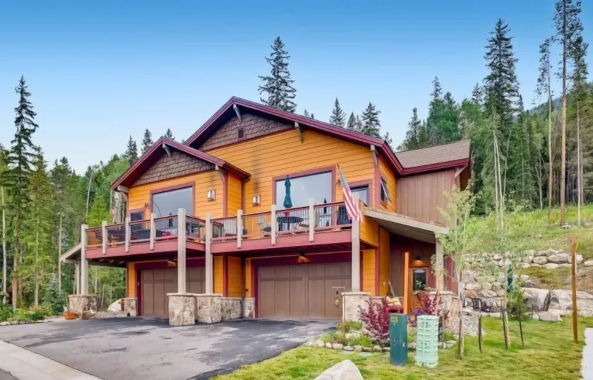 Alders 4 Bedroom Townhome In East Keystone - Image 1