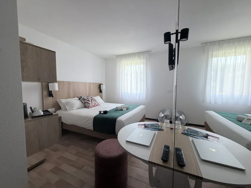 Hotel Atena Bordeaux Sud Est - Vélo Friendly - Image 1